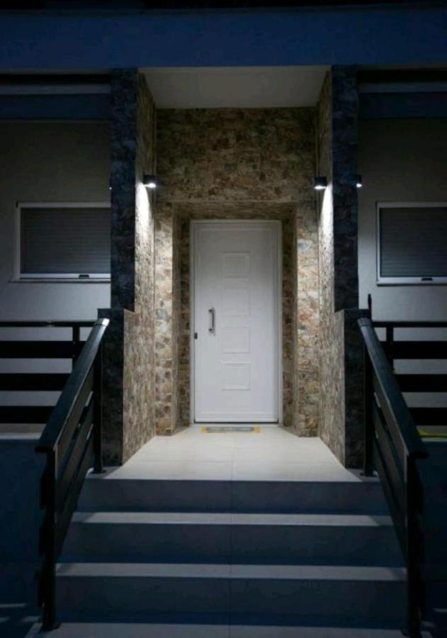 Stella Boutigue Rooms Nea Peramos  Exterior photo